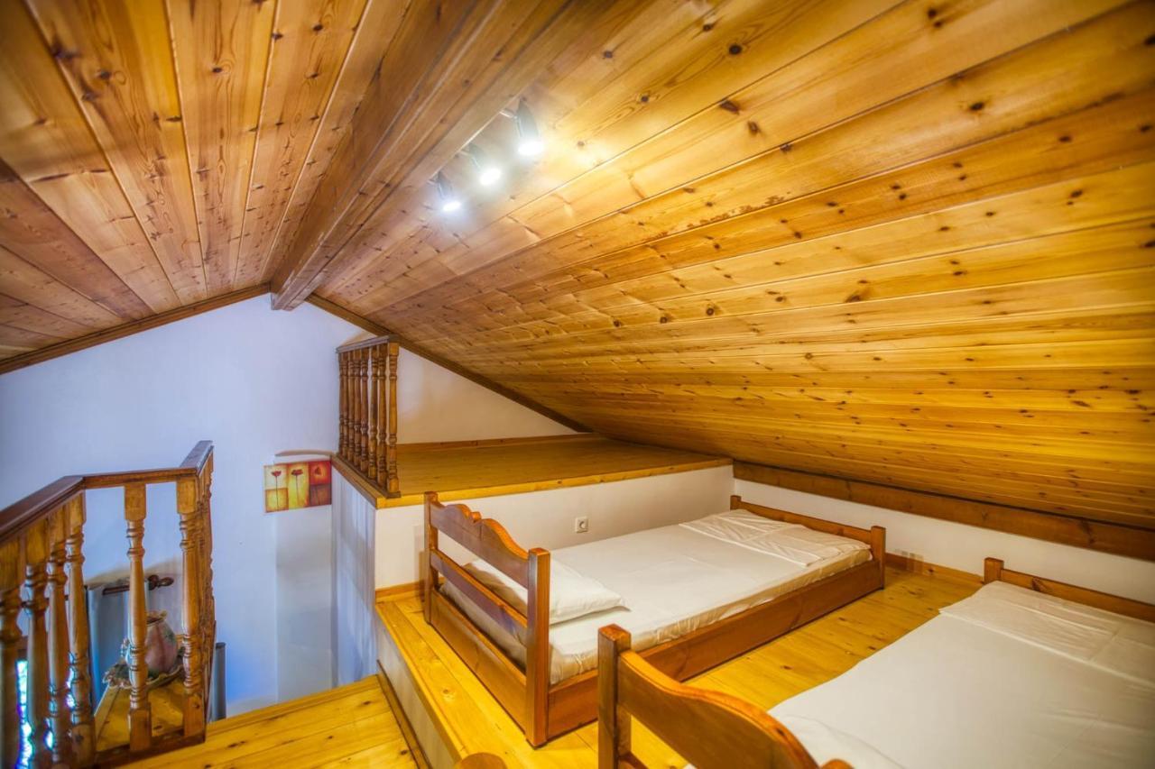 Christinas Lofts Apartment Agios Matthaios  Exterior photo