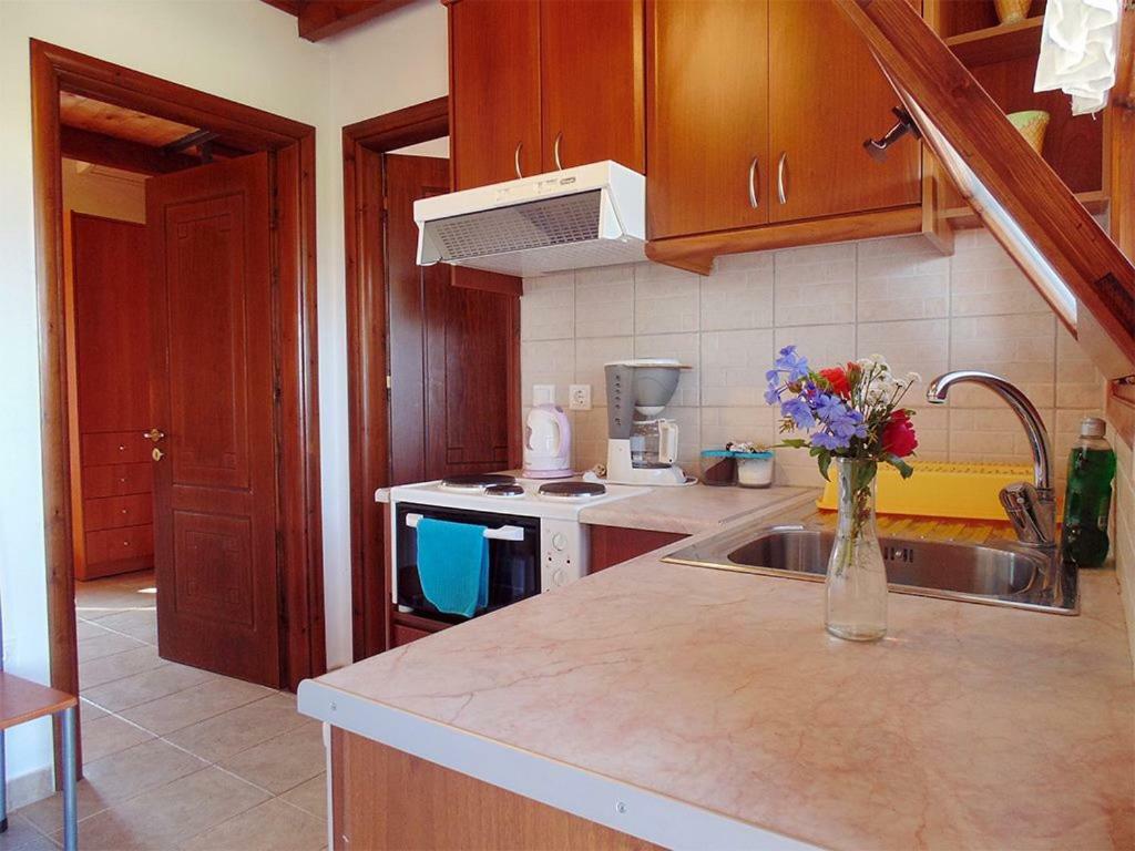 Christinas Lofts Apartment Agios Matthaios  Exterior photo